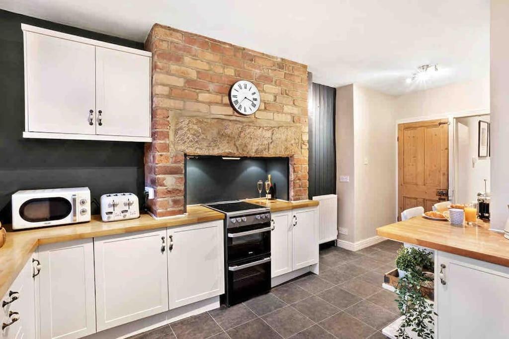 The Stanley Suite 1 Bedroom Apt Dog Friendly Patio Harrogate Ngoại thất bức ảnh
